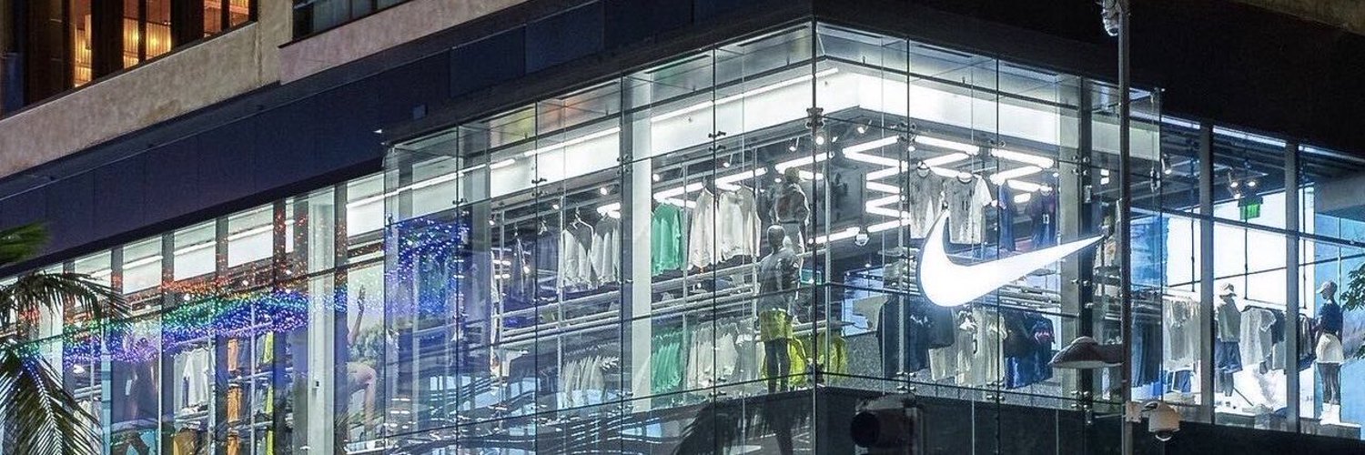 Nike.com's banner
