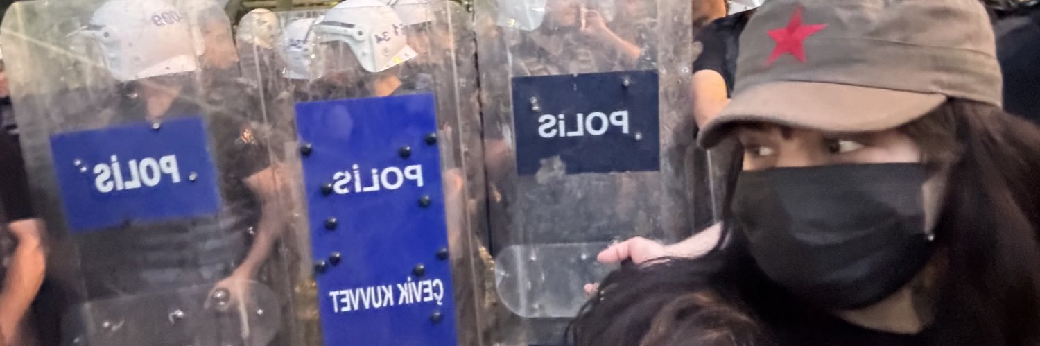devo's banner