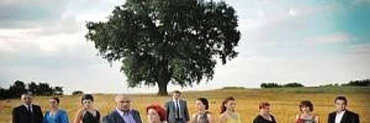 Yaprak Dökümü critic's banner