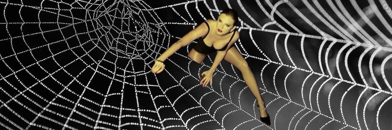illusionist 🕷️'s banner
