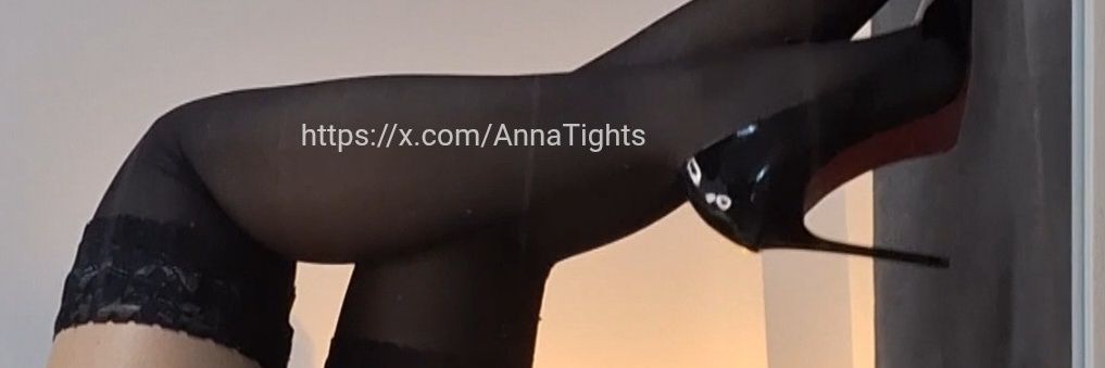 Anna Tights's banner