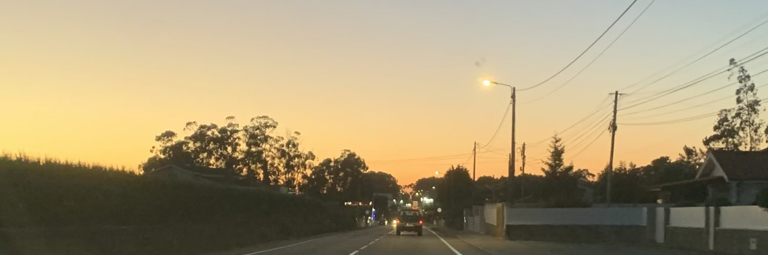 Olivia 🍯's banner