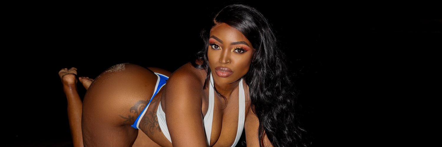 Lacey Blu's banner