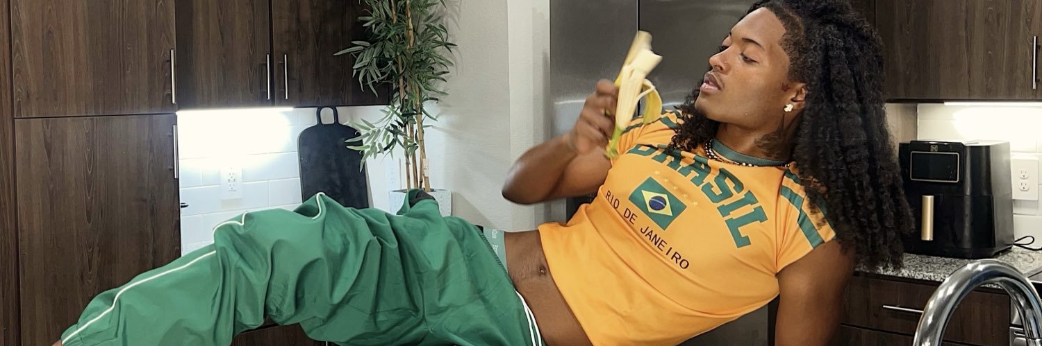 PAPI TRAVIS's banner