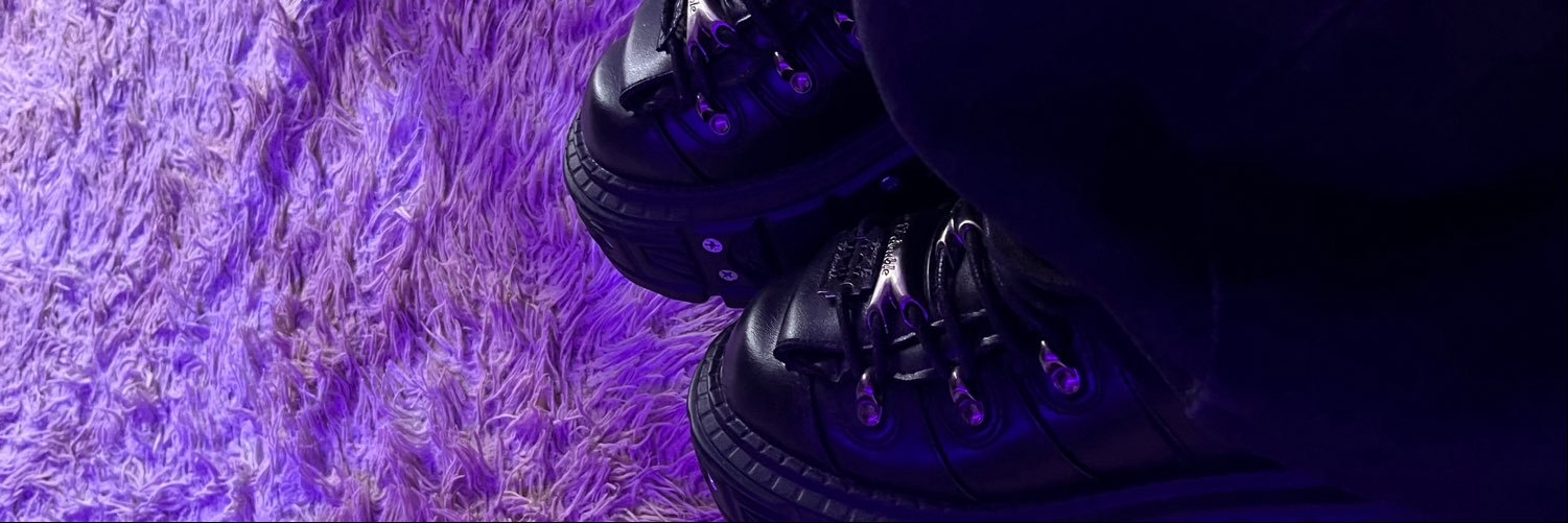 la chica ૐ's banner