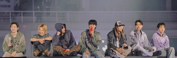 fa⁷⋆.⸆⸉ is seeing bts's banner