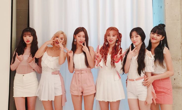 𝑰𝒔𝒂 ᵈᵉᵖᵒˢⁱᵗᵒ ᵈᵒ ⁱ⁻ᵈˡᵉ*'s banner