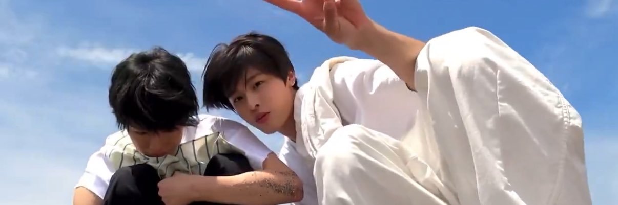 영's banner