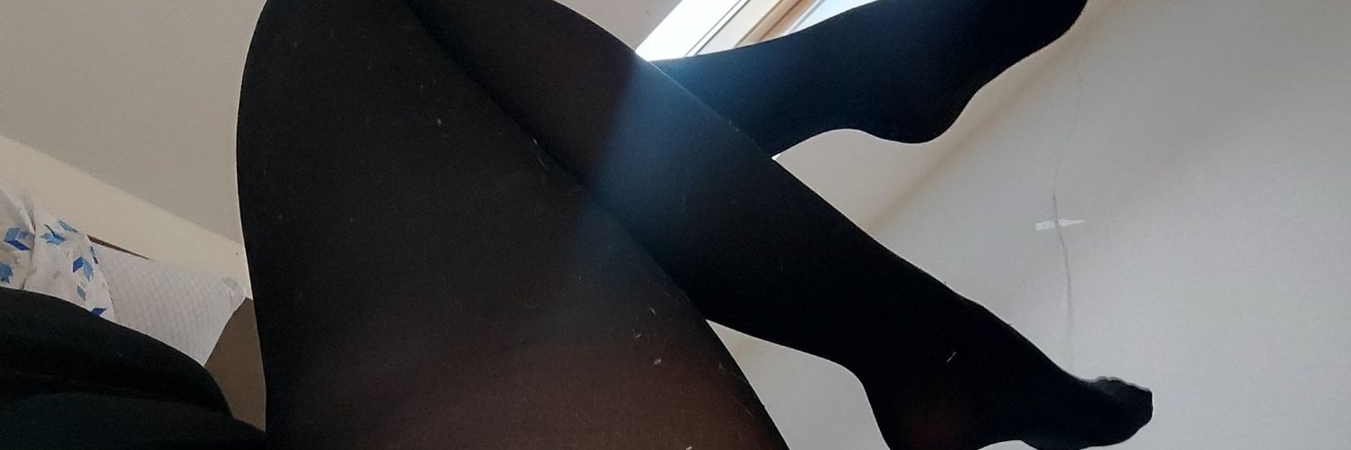 Mommy Dora🖤 (8 Apr)'s banner