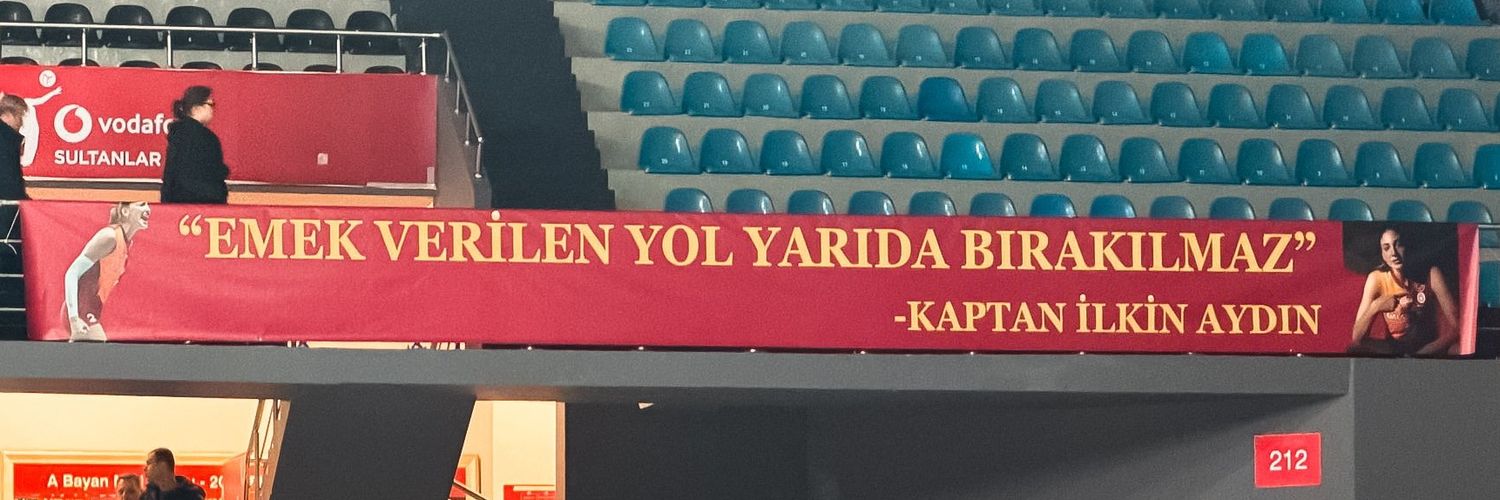 Luzia's banner