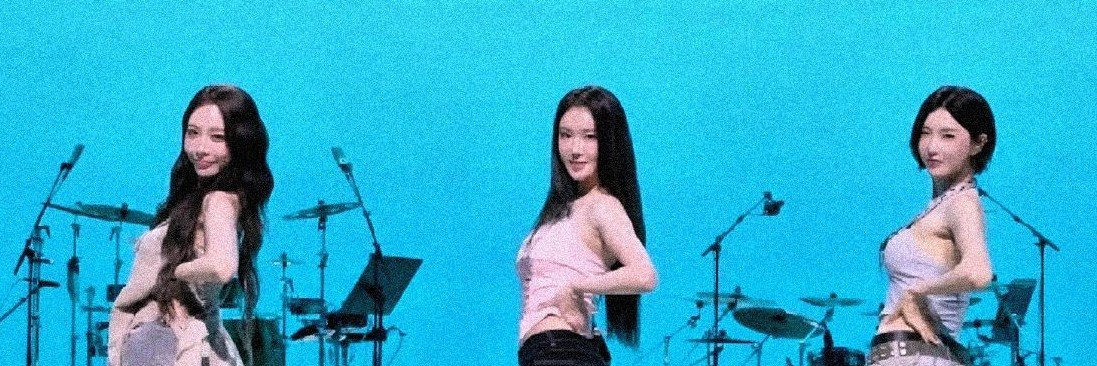 Silvia ⋈ MonBBee ➷♡²'s banner