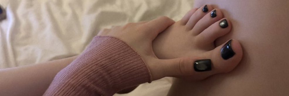 Electra’s Size Comp 🍆 vs 🤏🏻's banner