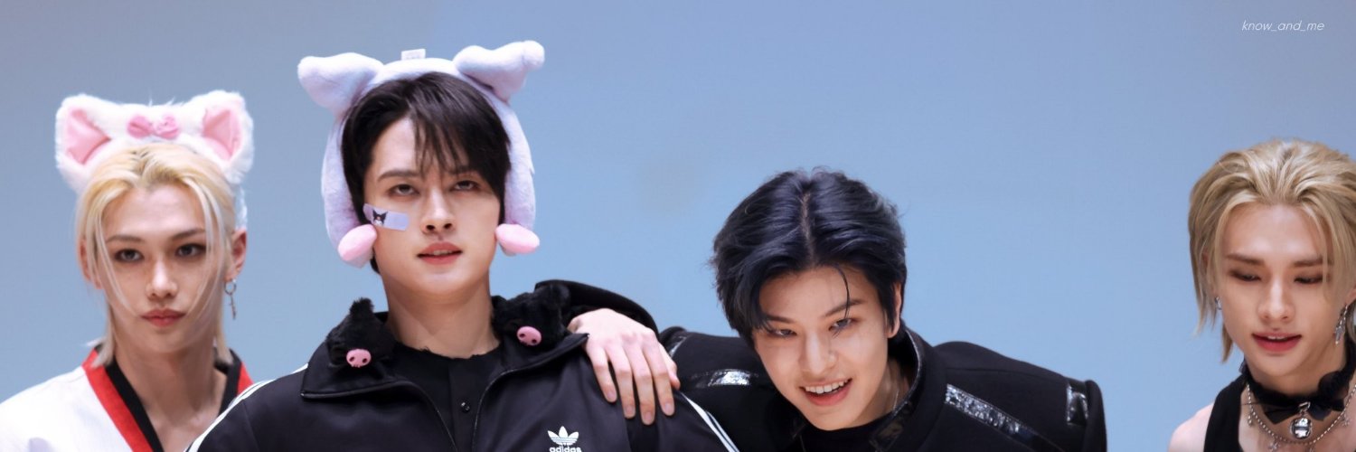 꼼's banner