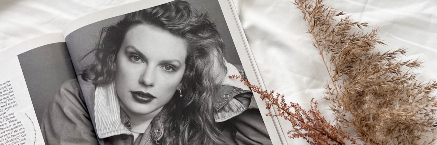 Ambre ❤️‍🔥 in her showgirl era's banner
