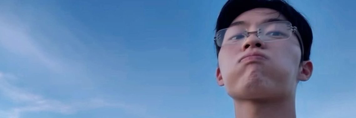 Sofi & that | viu o skz's banner