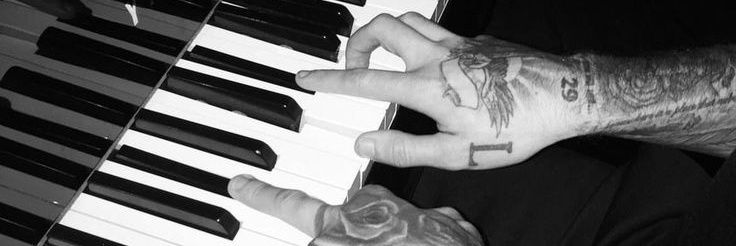 Emmmi ❯❯❯❯❯'s banner