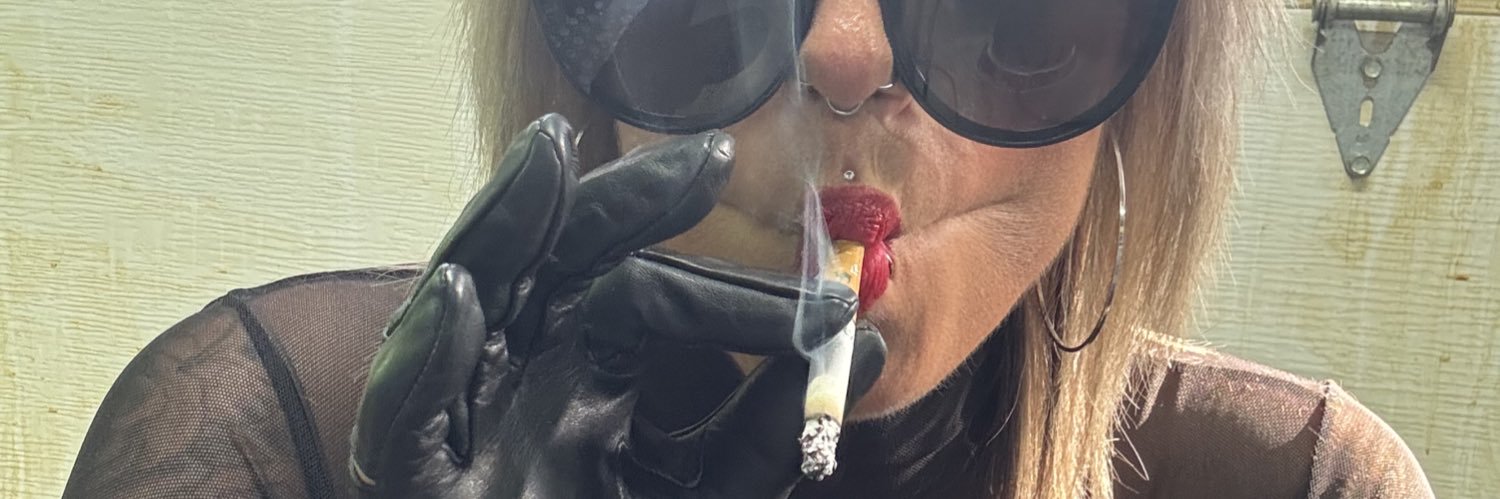 GoddessK 🚬🚬🚬's banner
