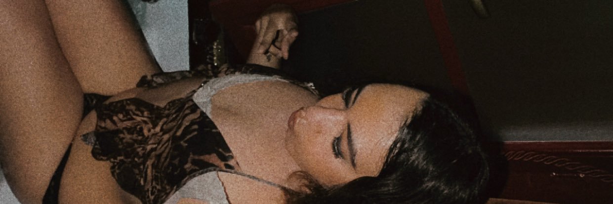 QueenSarah 🇫🇷🏴‍☠️'s banner