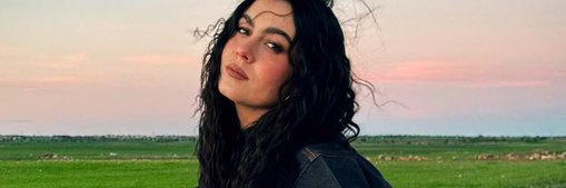 maría 🌼's banner