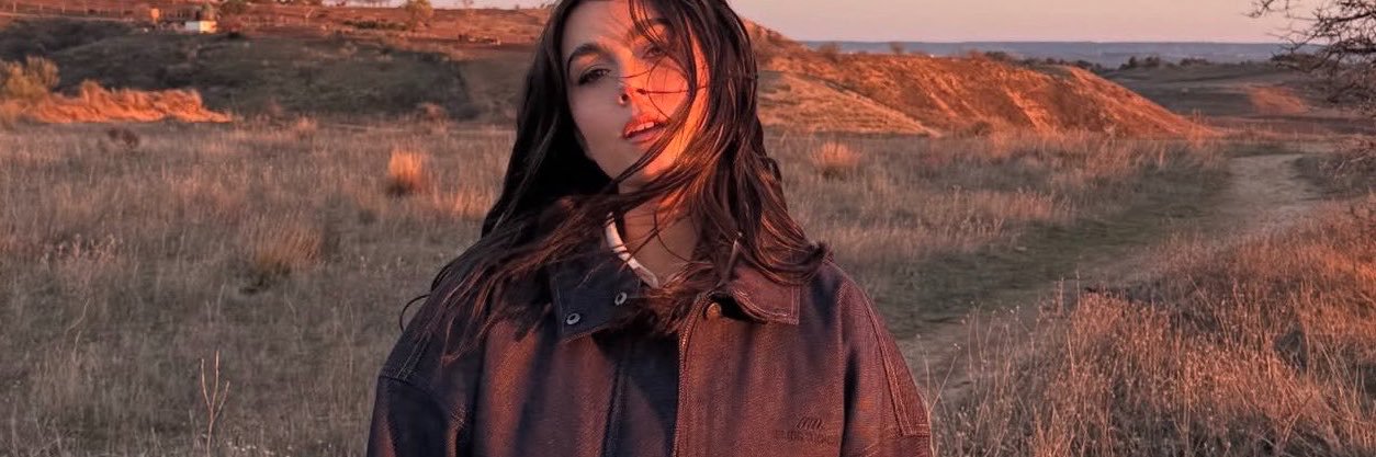 maría 🪽's banner