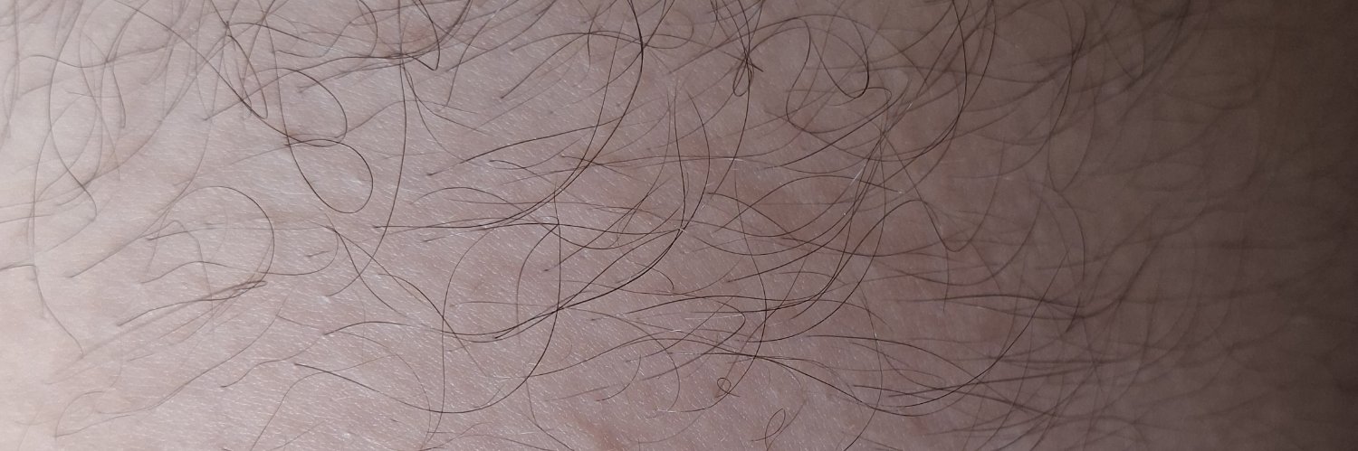 Nic 👣's banner