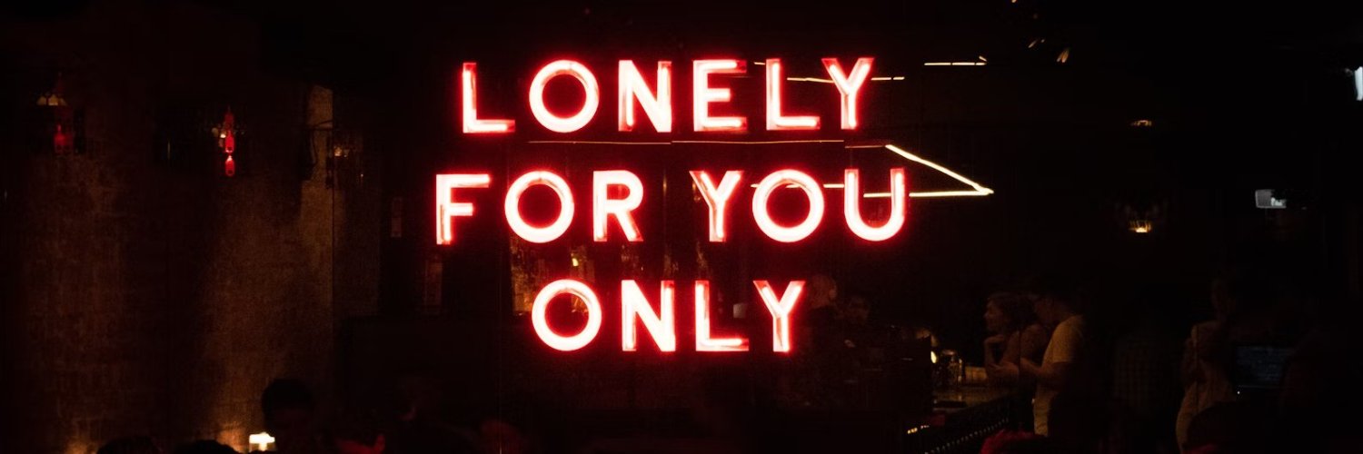 𝙑𝙞𝙤𝙡𝙚𝙩 𝙇𝙖𝙪𝙧𝙞𝙚𝙧's banner