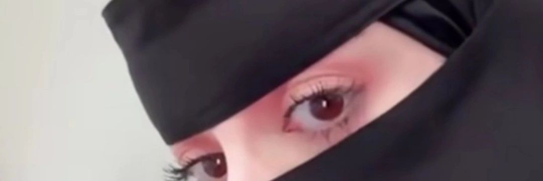 الفاتنة's banner