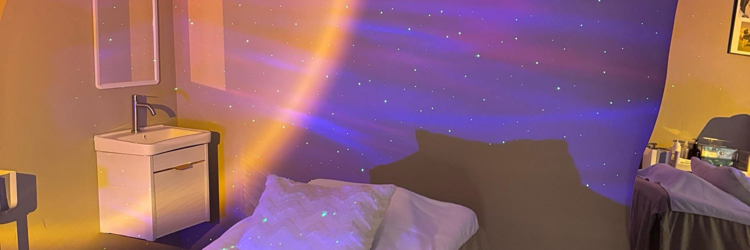 White Catty Waxing's banner