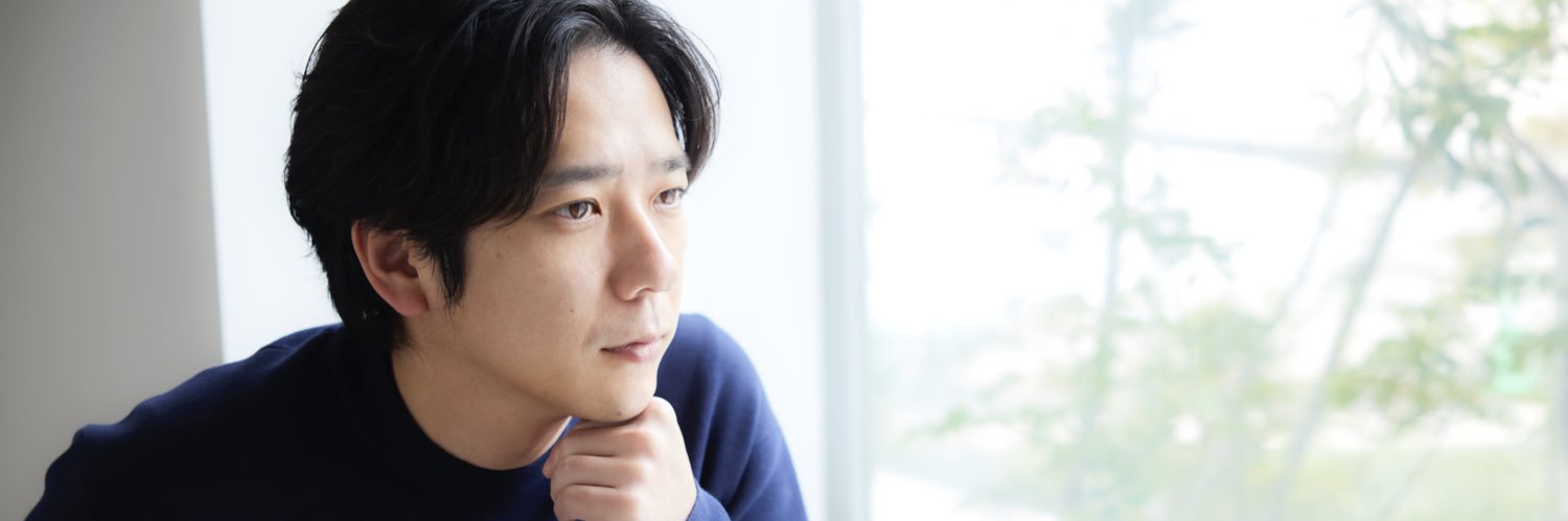 【公式】二宮和也『独断と偏見』絶賛発売中！／集英社新書's banner