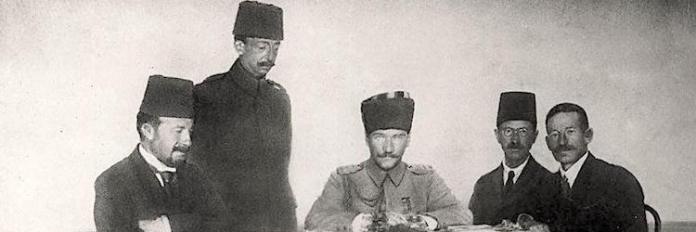 Mazhar Müfit Kansu's banner