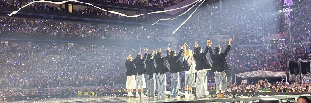 cj 💫's banner
