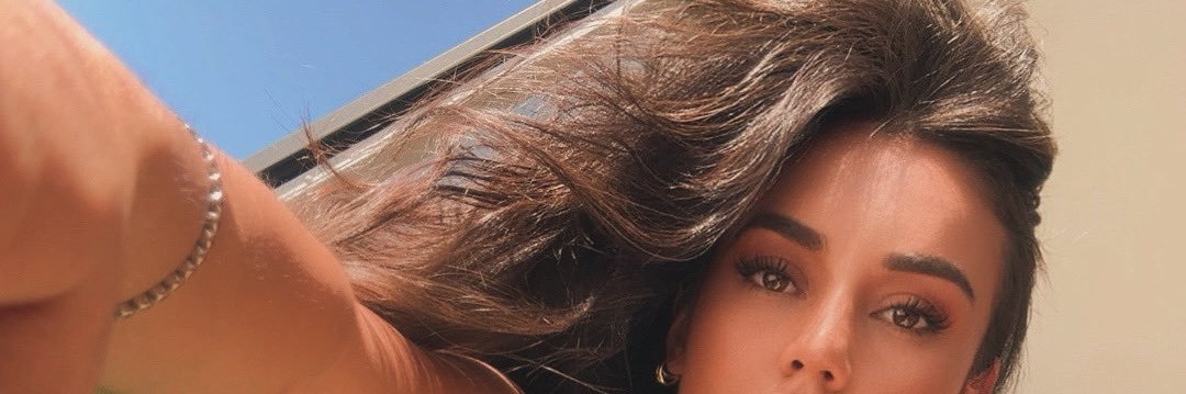 Zoy's banner