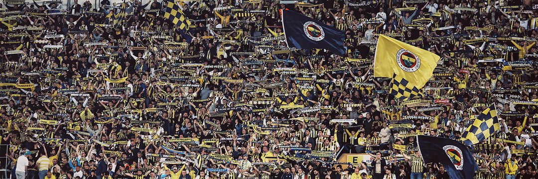 Sadece Fenerbahçee's banner