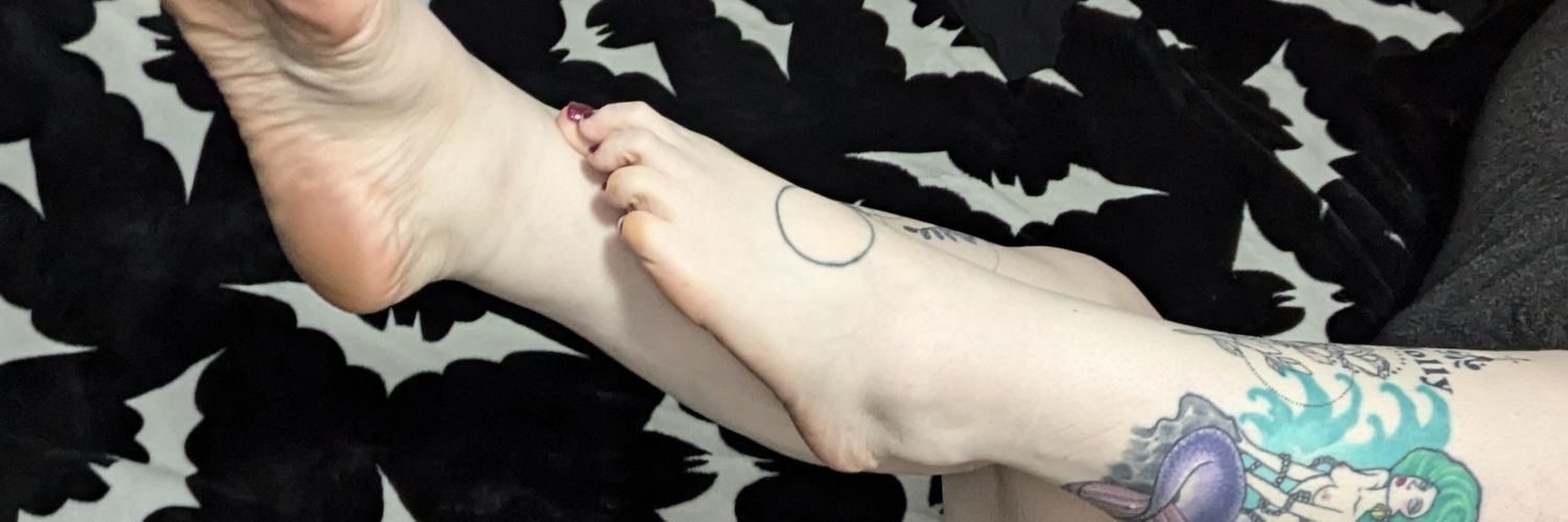 BigFeetGothGF's banner