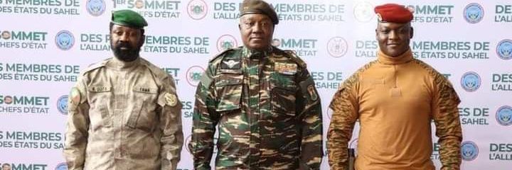 Ma Patrie Mon combat's banner