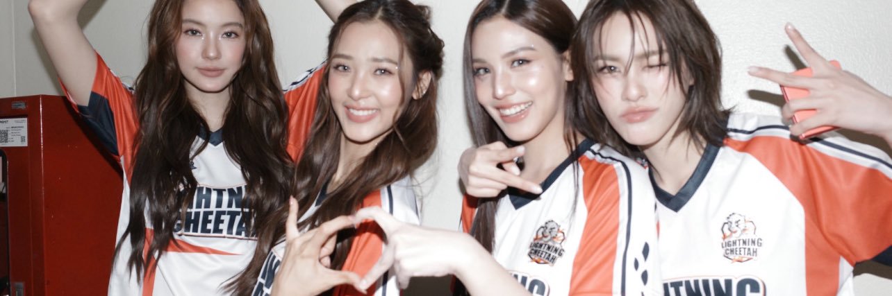 i's banner