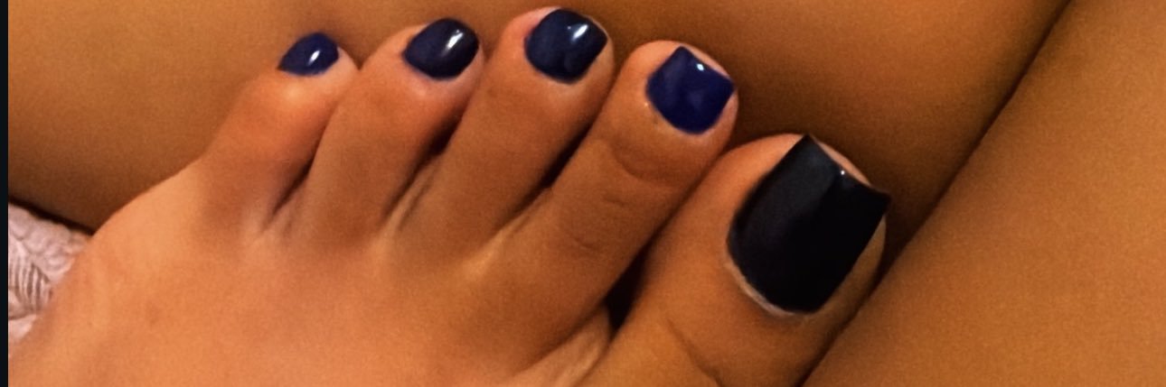 20$ ft until we nut's banner