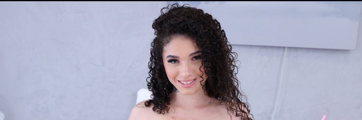 Bruna Santos's banner