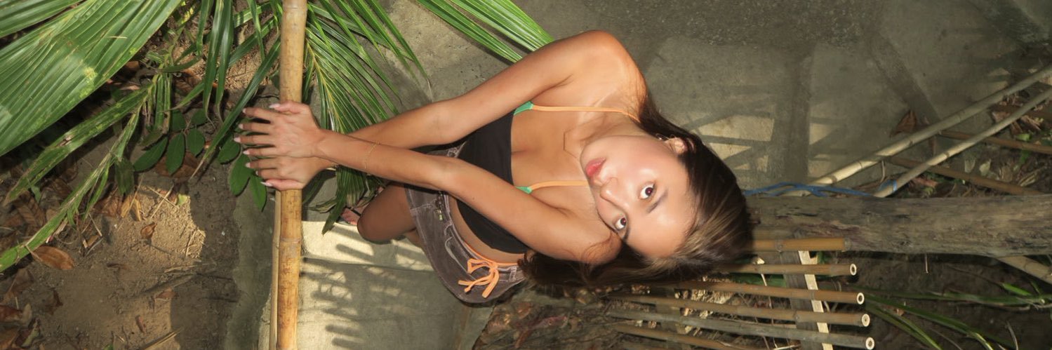 Daphne's banner