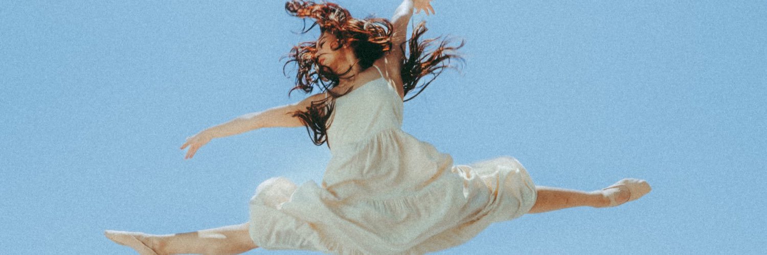 Sophia Mercado 🪽's banner