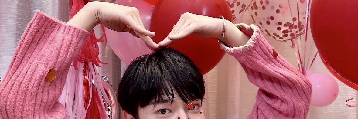 somᢉ𐭩🇰🇷's banner