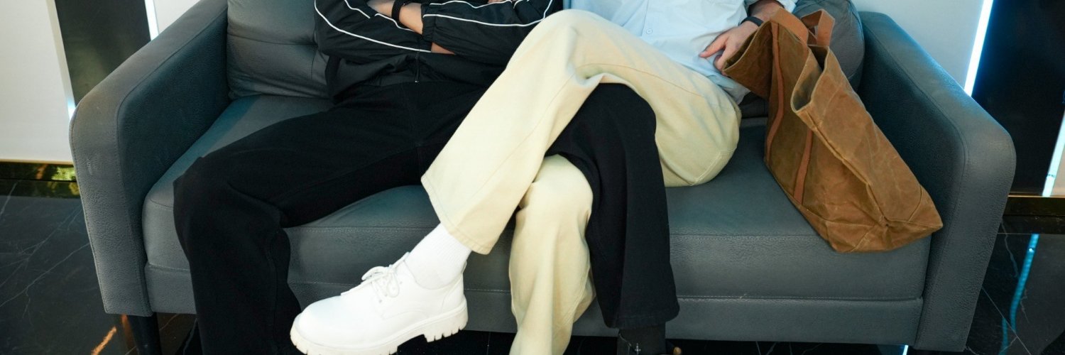 𝘊𝘢𝘯 𝘐 𝘣𝘦 𝘺𝘰𝘶𝘳 𝘴𝘭𝘰𝘵𝘩's banner