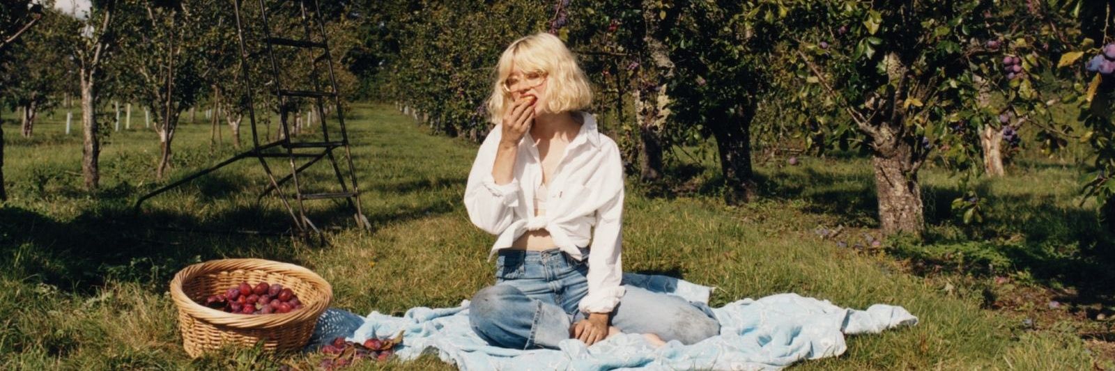 Maisie HQ 🌻's banner