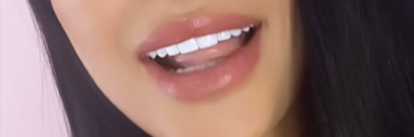 LATINA 🍭's banner