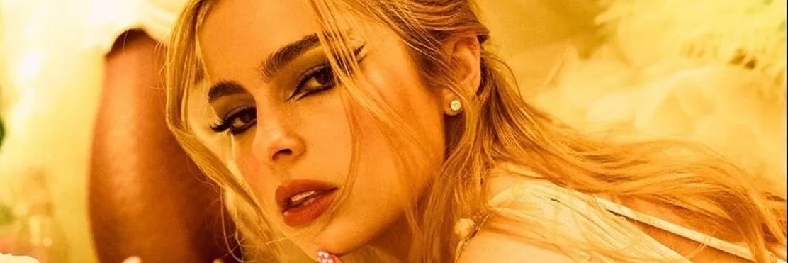 Addison Rae Discord's banner