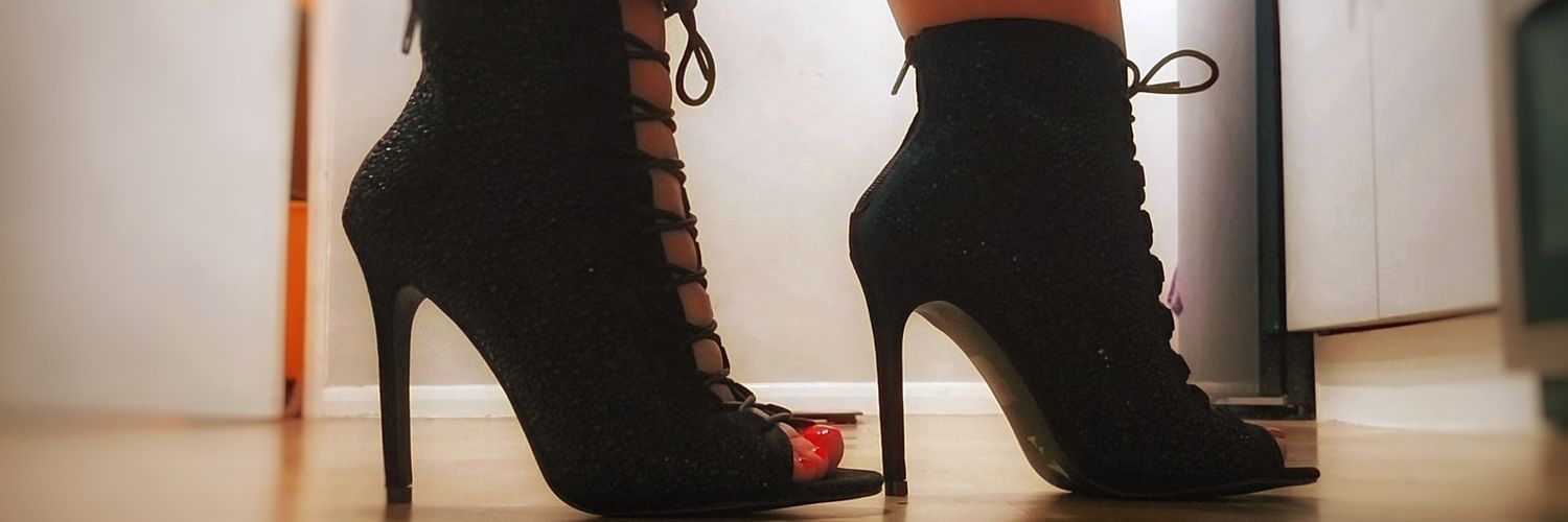R💋's banner