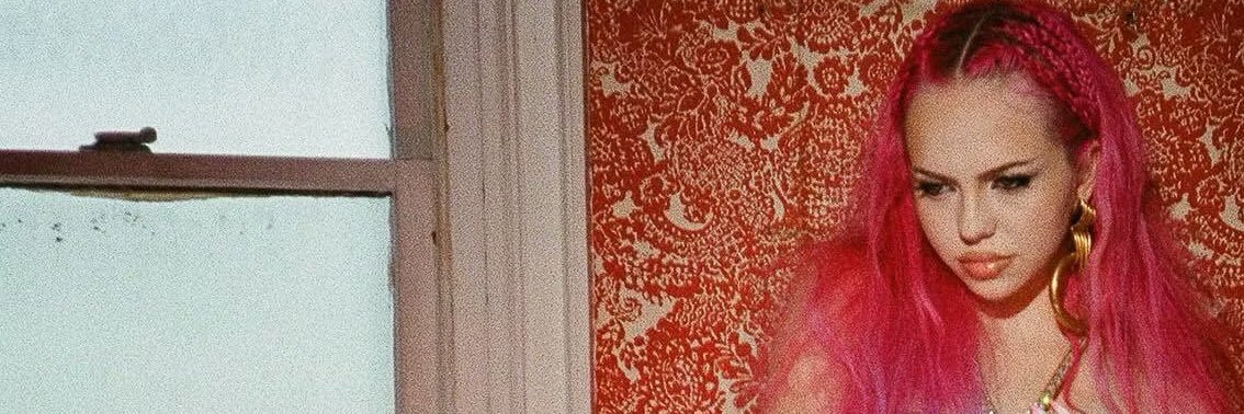 skylar 👠 saw adéla's banner