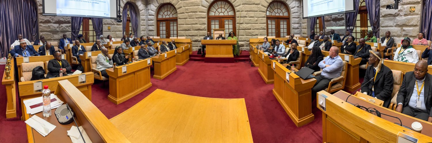 MK Party in Parliament's banner