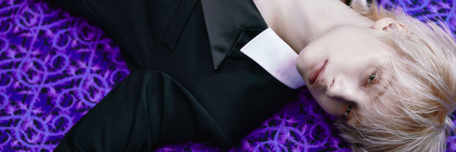 ݁'s banner