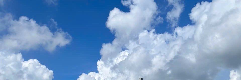 Văn Hưng | Julian's banner